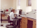 1982-11dadlabcrystalsprings-atworkstation